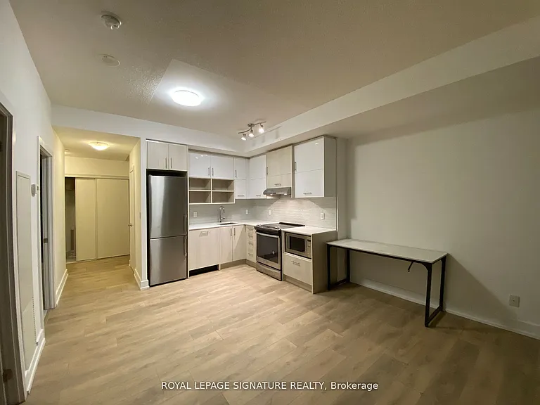 150 Fairview Mall Dr #807 — Photo 3