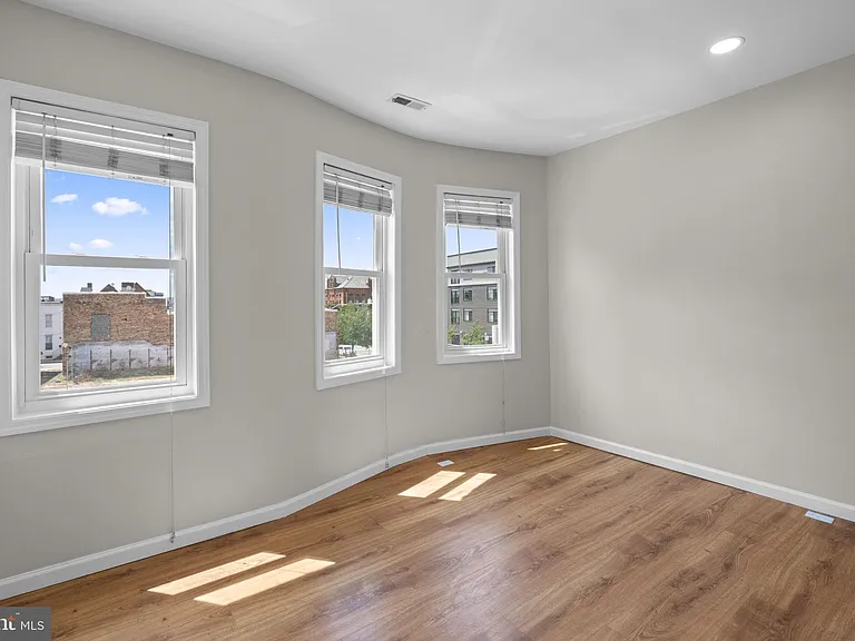 1305 Light St #2 — Photo 26