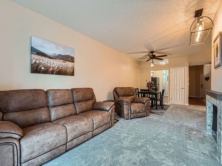 7430 Singing Hills Dr — Photo 8