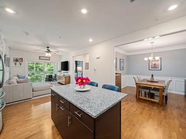 70 Trotter Rd #310, South Weymouth, MA 02190