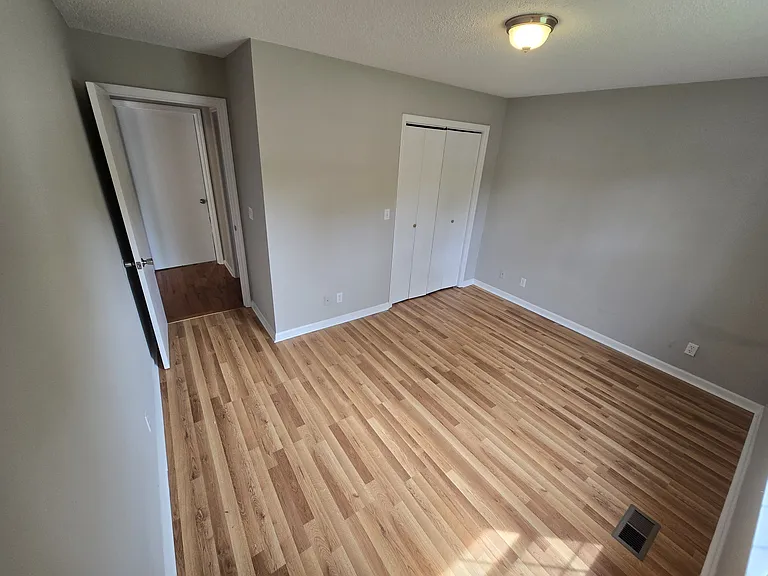 2353 Crescent Club Dr — Photo 9