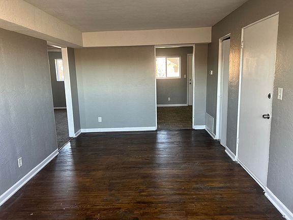 4th image of 1048 Forest Ct APT 11