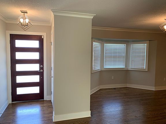 4th image of 609 W 96th St