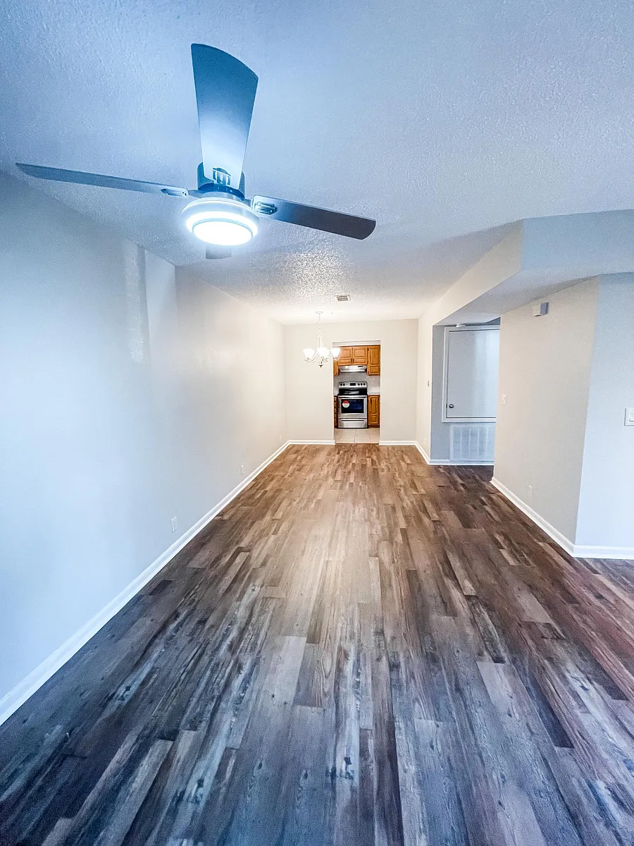 Building Photo - 31 Destino Way