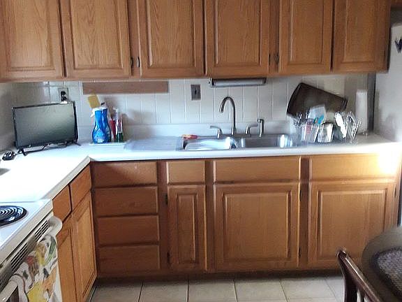 2nd image of 1315 Samoa Dr