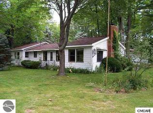 1076 Douglas Dr, Harrison, MI 48625