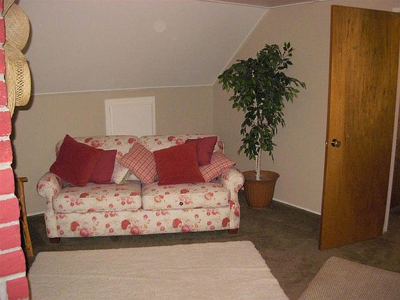 2nd image of 3830 Mary Ann Ln
