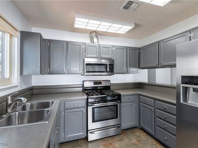 6508 Roy Rogers Dr, Las Vegas, NV, 89108