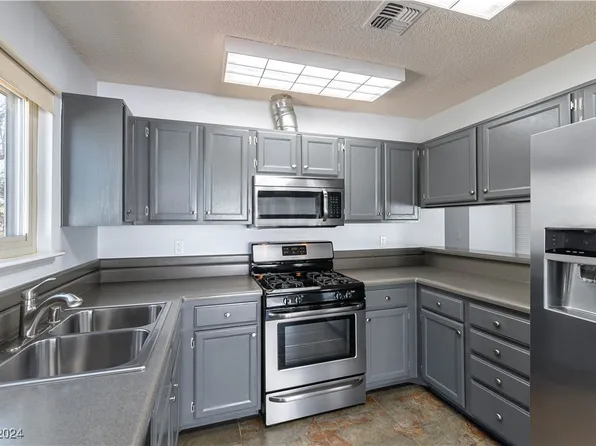 6508 Roy Rogers Dr, Las Vegas, NV 89108