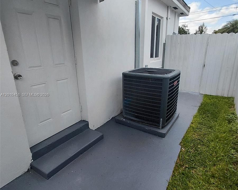 1st image of 7555 SW 28th Street Rd