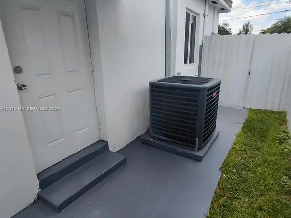 7555 SW 28th Street Rd, Miami, FL 33155
