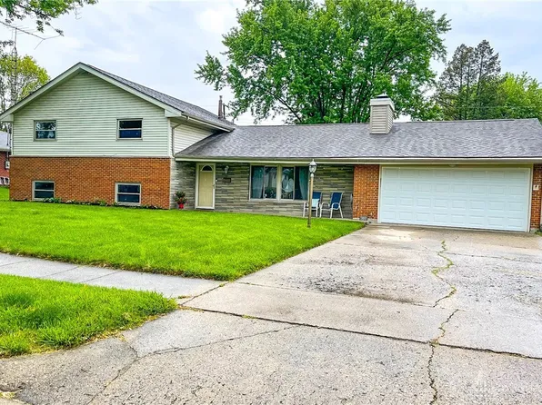 303 Grantham Dr, Englewood, OH 45322