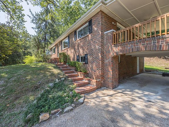 4th image of 205 Woodlawn Dr