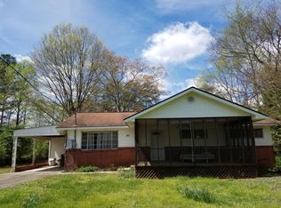 121 W Hutchinson Cir, Oak Ridge, TN 37830