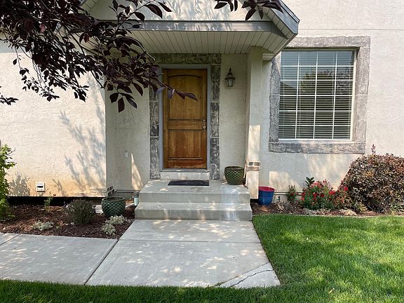 5th image of 3039 E Somerset Village Way