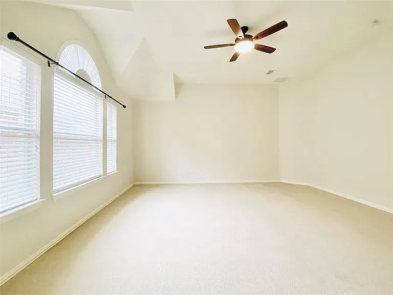 3416 Woodheights Ct — Photo 6