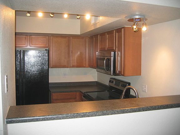 3rd image of 437 S Seawynds Blvd
