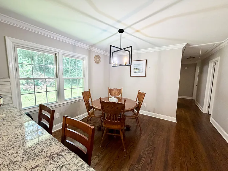 214 Holly Ave — Photo 7