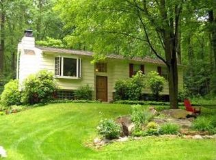 102 Jodi Dr, Coatesville, PA 19320