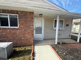73 Parkcenter Dr, Deer Park, NY 11729