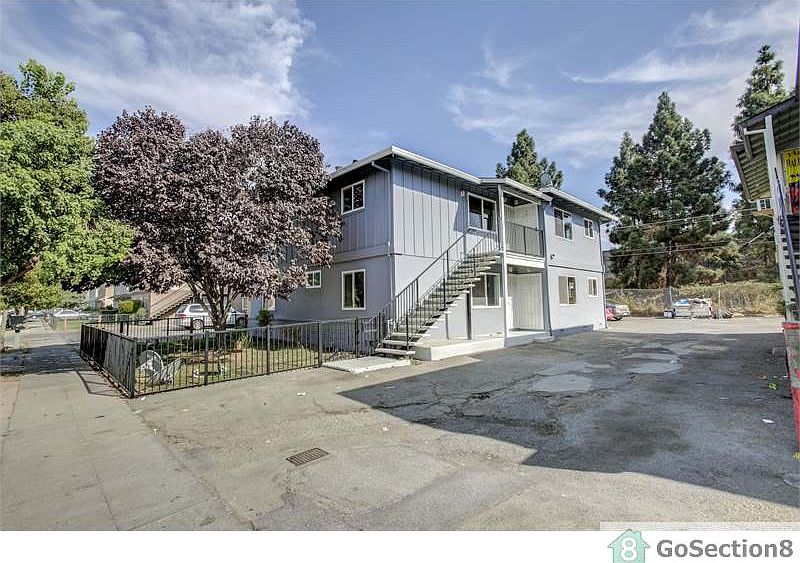 1st image of 832 Jeanne Ave APT 2