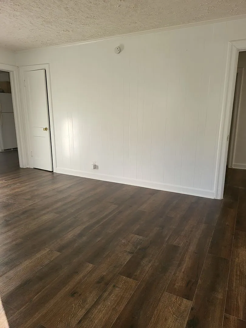 3 bdrm 1bath — Photo 3