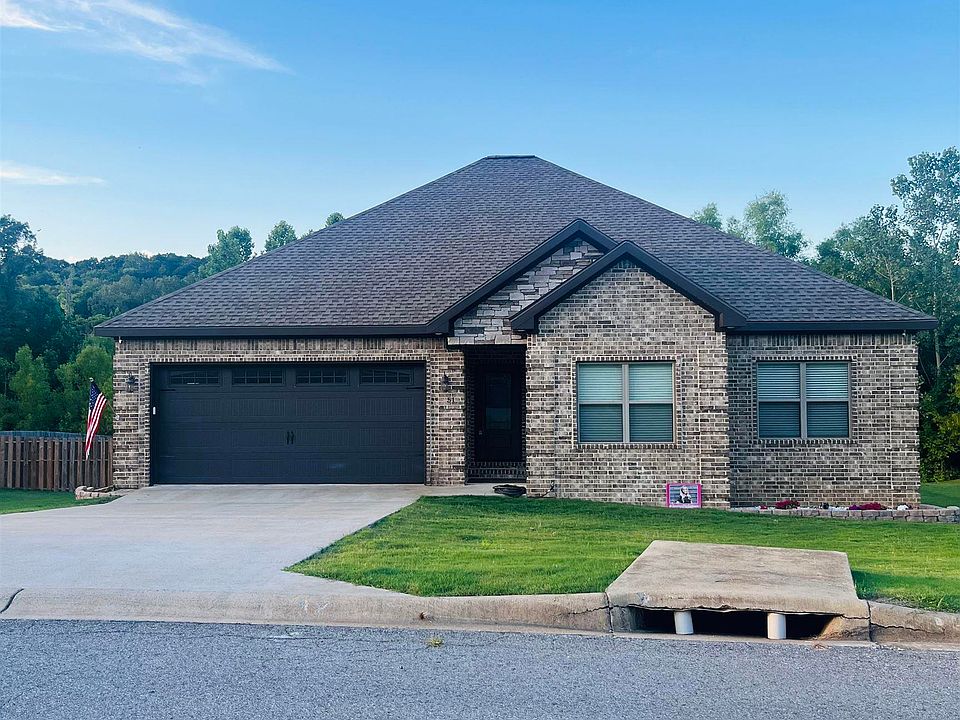 1st image of 51 Riverwood Dr