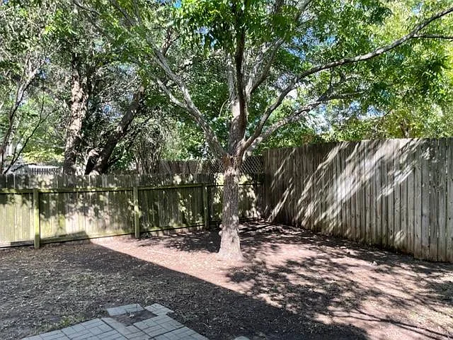 8004 Willet Trl #B — Photo 10