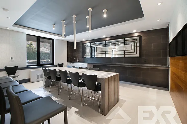 Rented by EXR | media 12