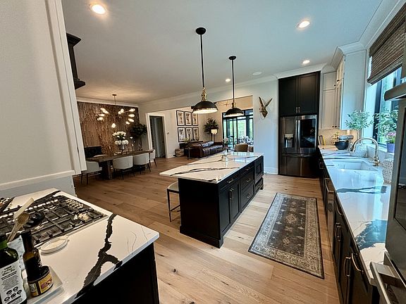 5th image of 2705 Otterham Dr