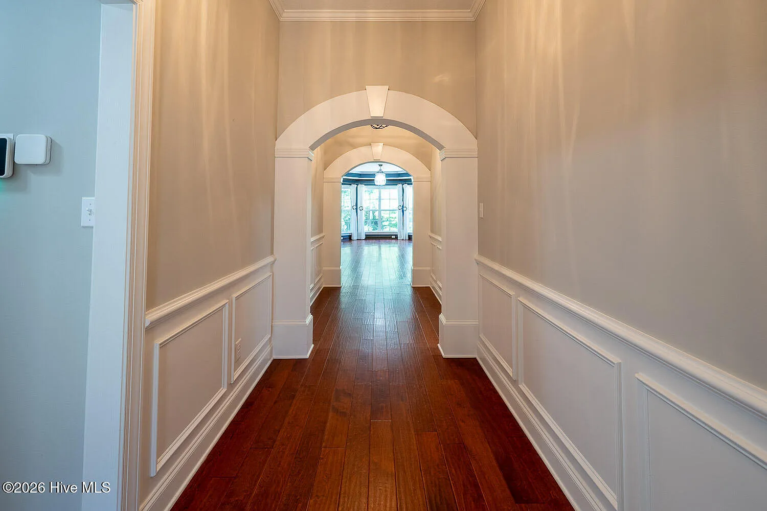 3 bed, 2.0 bath, 1816 sqft, $2,000 — Photo 4