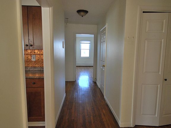 4th image of 11A Piermont Ave #11A