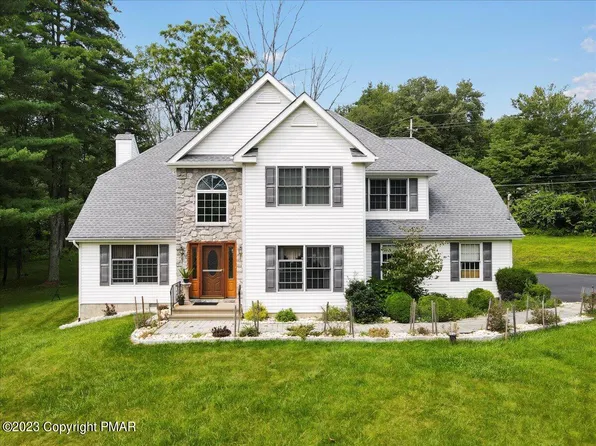 303 Jennis Ln, East Stroudsburg, PA 18301