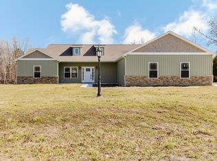 704 Jonathon Ln, Carterville, IL 62918