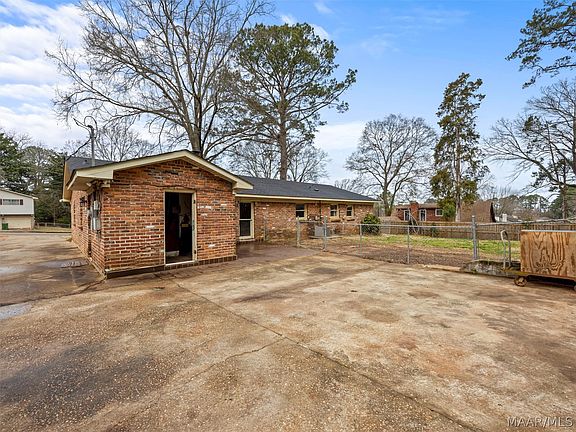 4th image of 307 Davors Dr