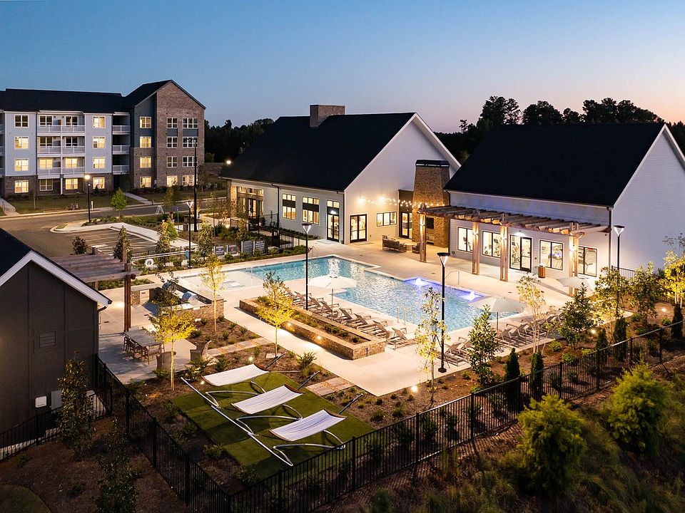 1st image of 1000 Overbrook Dr #1143