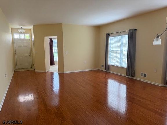 5th image of 39 Poppy Rd