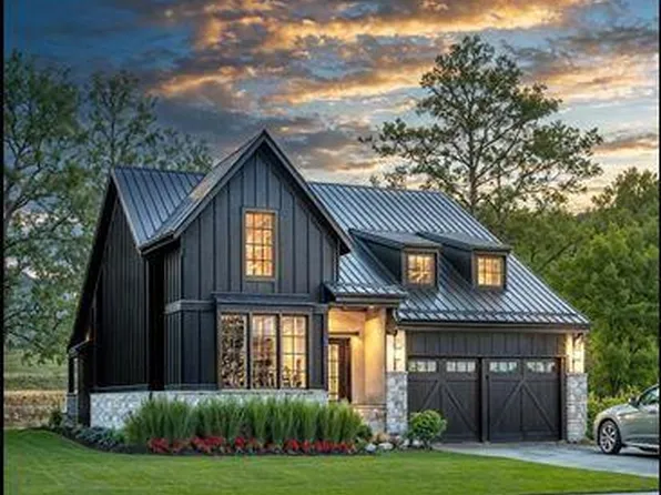 38 S Trail Ct, Troy, MI 48085