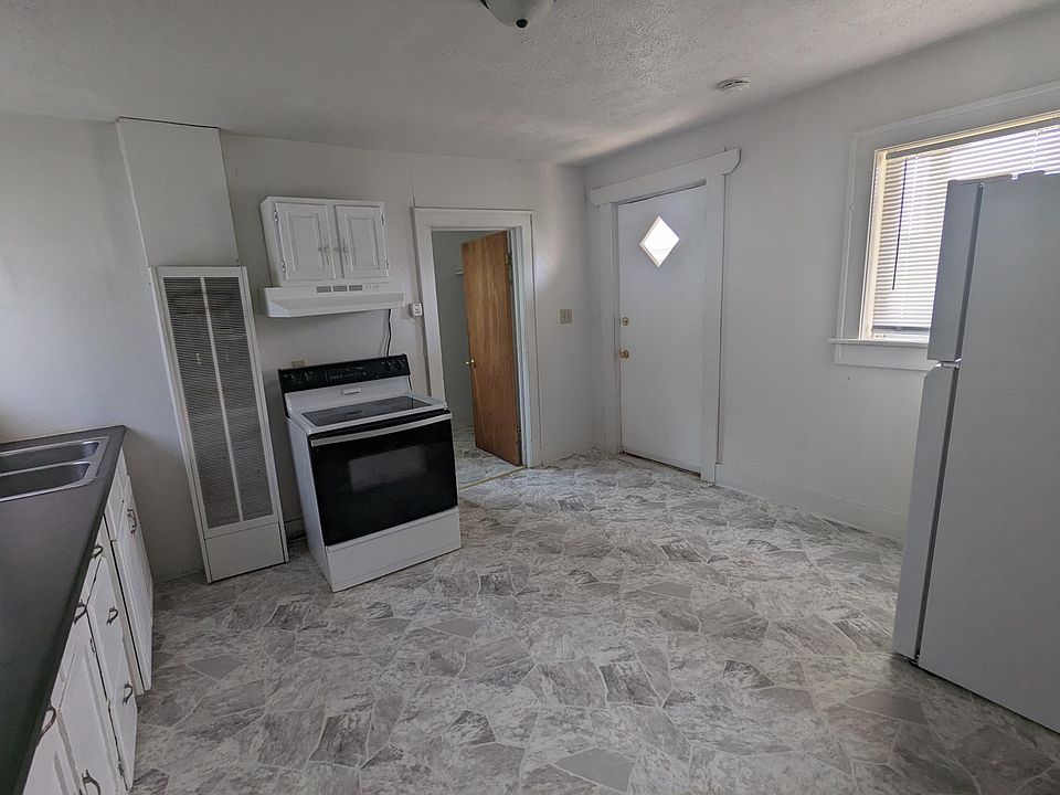 1718 Cherry Ave APT 5, Rapid City, SD 57701 | Zillow