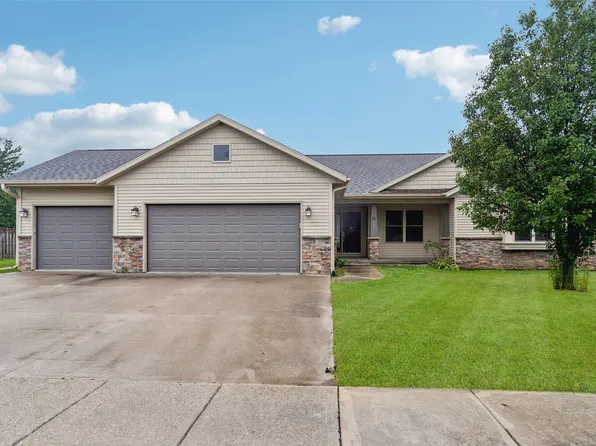1507 S 10th Ave W, Newton, IA 50208