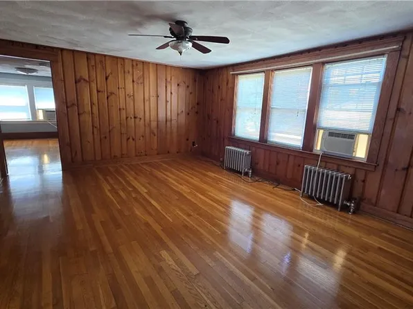 28 Crawford St, Cranston, RI 02910
