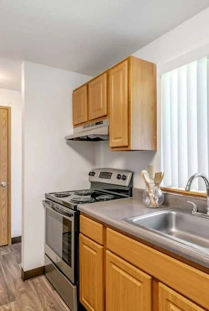 Alder Creek Apartments — Photo 4