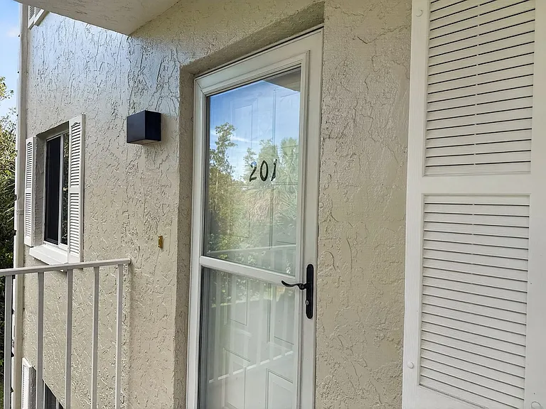 3041 Sandpiper Bay Cir #H201 — Photo 35