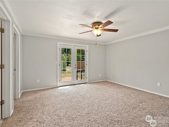 4th image of 6112 88th Place NE