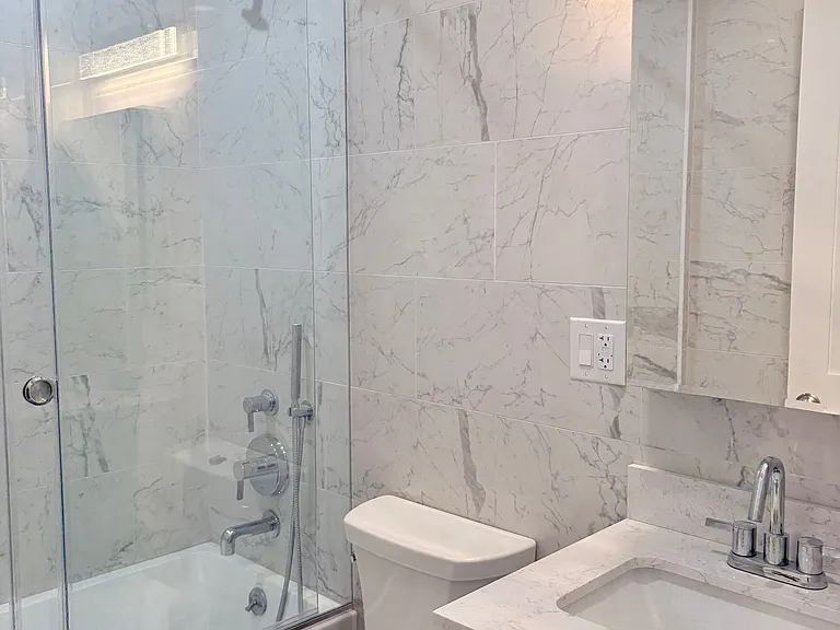 372 Clinton Ave #5 — Photo 9