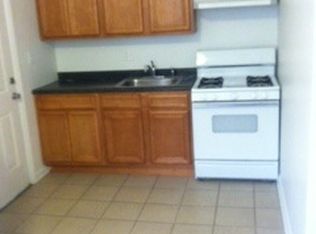 942 E 82nd St APT 1, Chicago, IL 60619