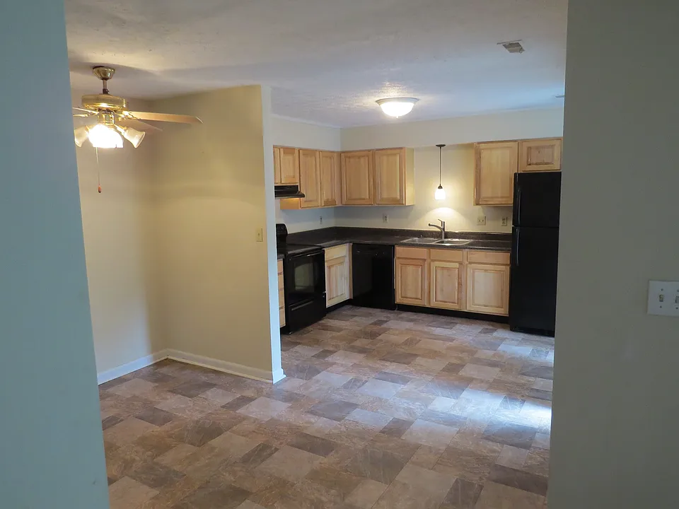 Kitchen/Dining area