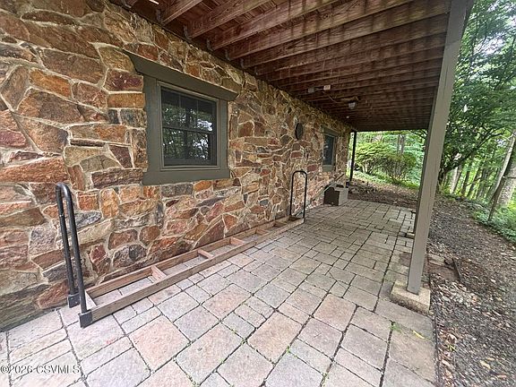 5th image of 257 Dogwood Ln