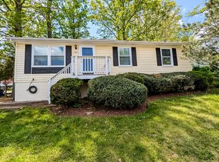 591 Rockbridge Dr SE, Leesburg, VA