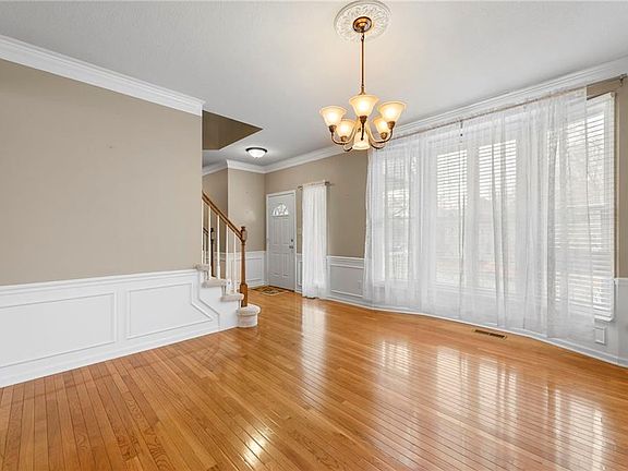 4th image of 6909 N Bellefontaine Ave